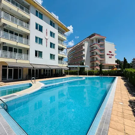 Sunny House 101 One Bedroom * Napospart