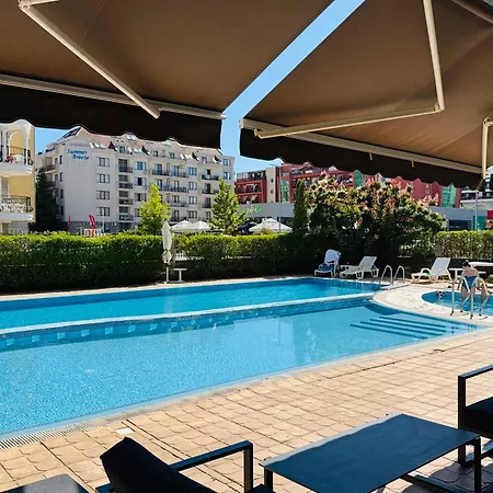 Sunny House 101 One Bedroom Apartman Napospart