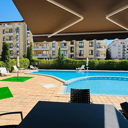 Sunny House 101 One Bedroom Apartman Napospart